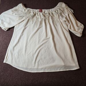 Lilian Ivory Blouse With Lace Detail Neckline Size 3X Can Be Wron Off Shoulder